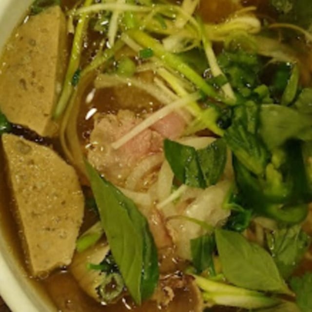 P9- Rare Beef, Flank & Meatballs - Pho Tai Nam Bo Vien.
