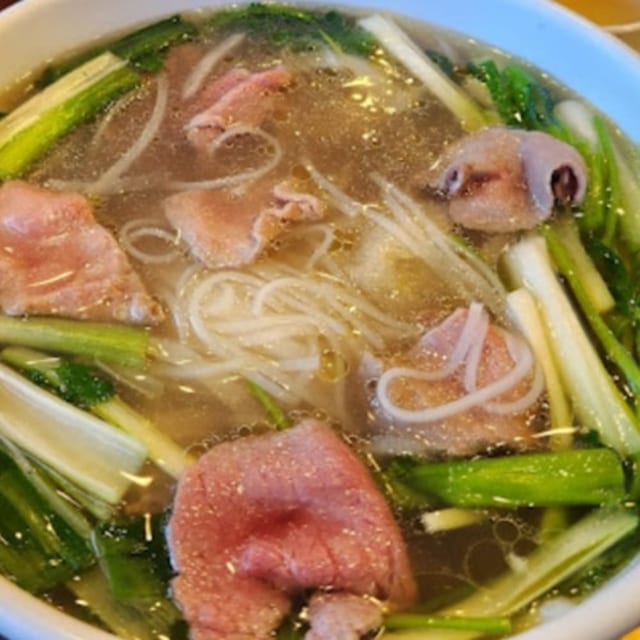 P2- Rare Beef - Pho Tai.