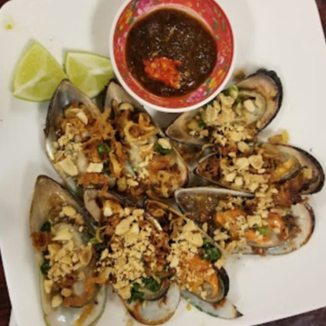 A10-Grilled Mussels (8 Pieces).